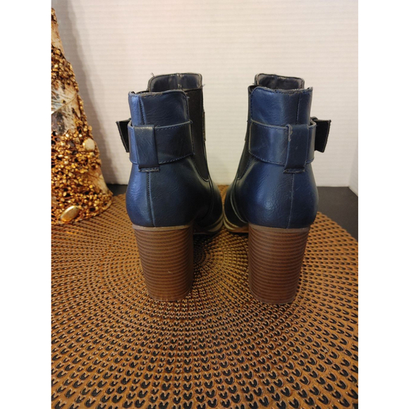 A+ ALDO Heeled Bootie Size 7.5 - Picture 5 of 6
